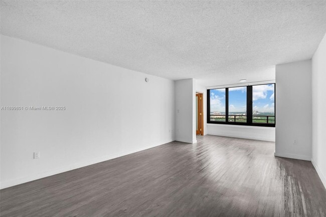 Foto del edificio - 2333 Brickell Ave