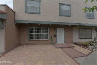 Building Photo - 257 Maricopa Dr