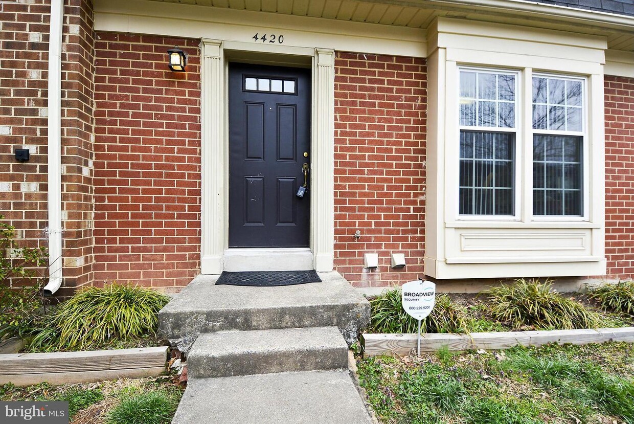 Primary Photo - 4420 Chase Park Ct