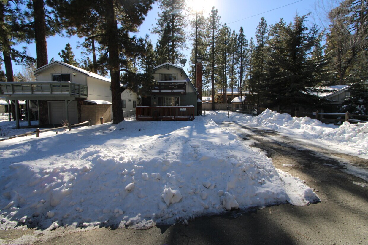Primary Photo - 39957 Forest Rd