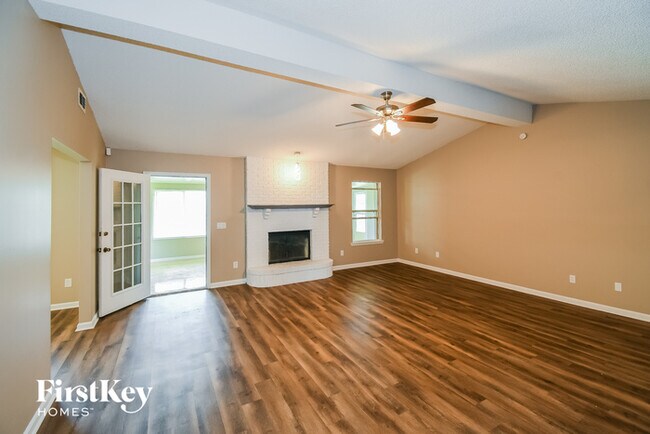 Foto del edificio - 10885 Copper Hill Dr