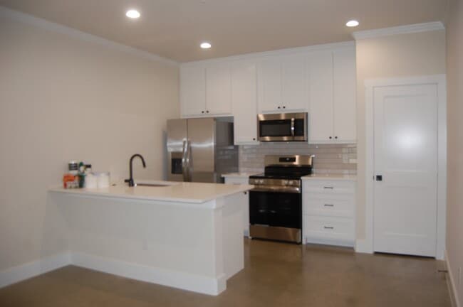 Building Photo - 261 Co Rd 2521