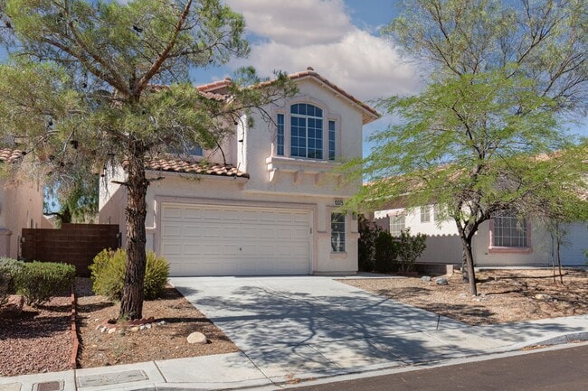Building Photo - Recently renovated 4 br home in the Southwest