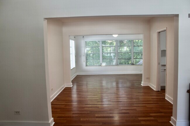 Building Photo - 44 Palermo Ave