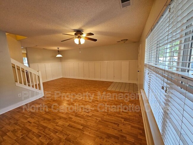 Building Photo - 15025 Deshler Ct