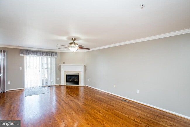 Building Photo - 207 Hampshire Dr