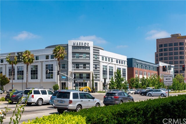 Building Photo - 150 S Harbor Blvd