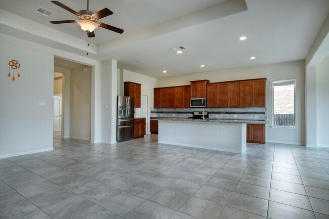 Foto del edificio - 8333 Paola St