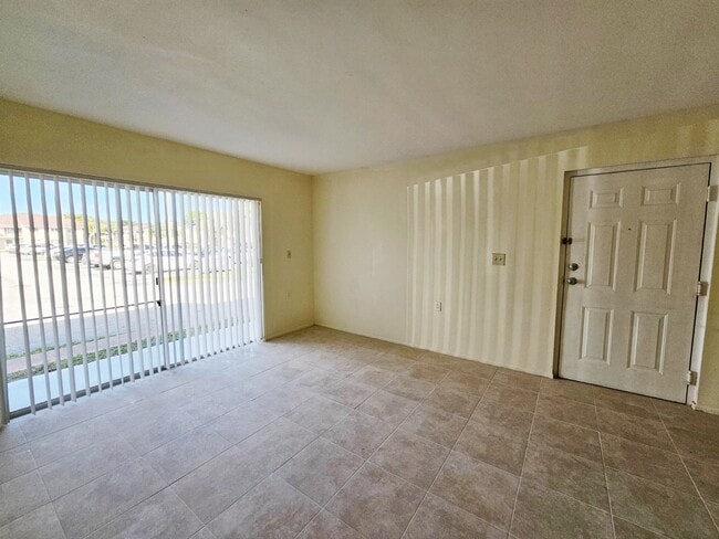 Photo - 1153 Lake Victoria Dr Townhome