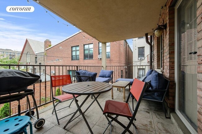 Building Photo - 21-14 33rd St