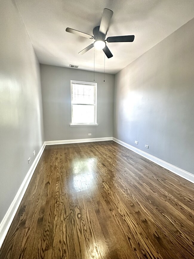 Foto del edificio - 4454 N Sheridan Rd