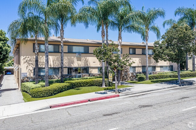 Building Photo - 4415 Ocean View Blvd