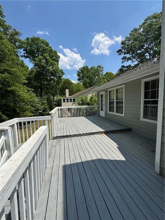 Foto del edificio - 910 Thousand Oaks Dr