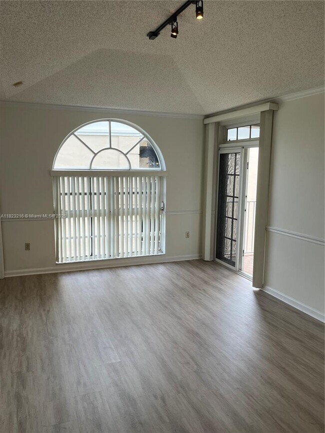 Building Photo - 1280 S Alhambra Cir