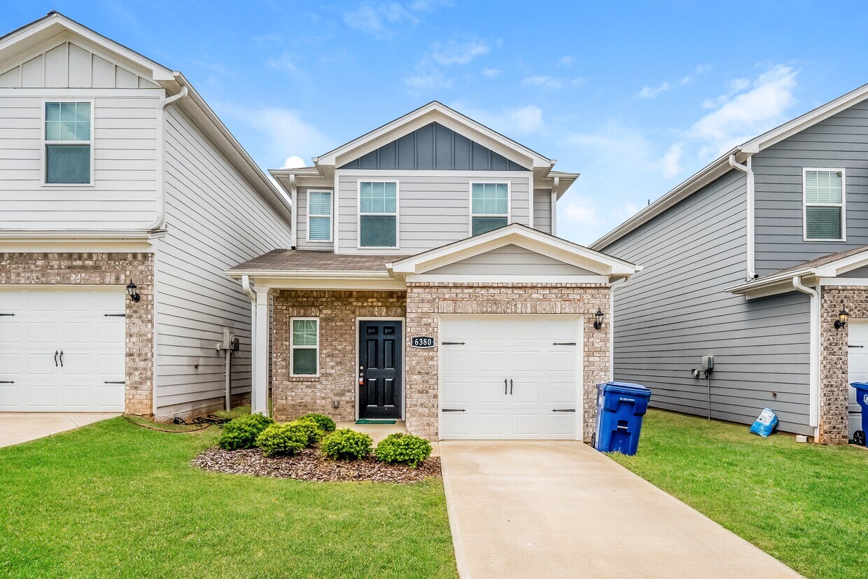 Foto principal - 6380 Rainbow Row