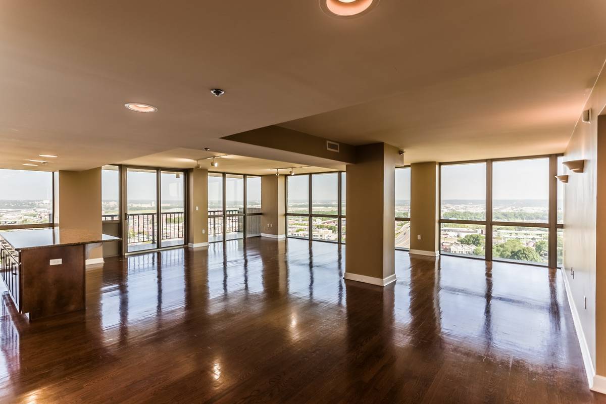 600 Admiral Blvd Unit 1608, Kansas City, MO 64106 Condo for Rent in