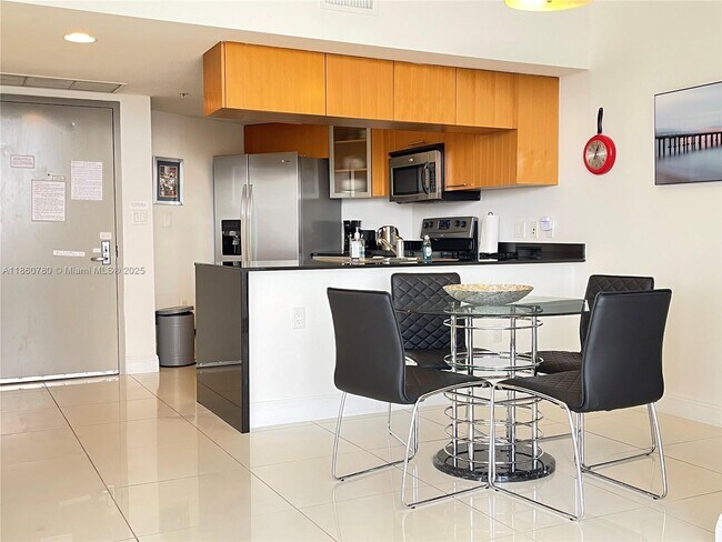 Foto del edificio - 1750 N Bayshore Dr