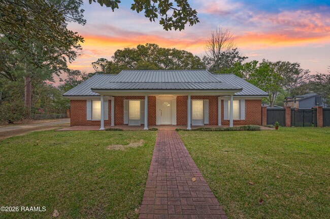 Foto del edificio - 418 Marguerite Blvd