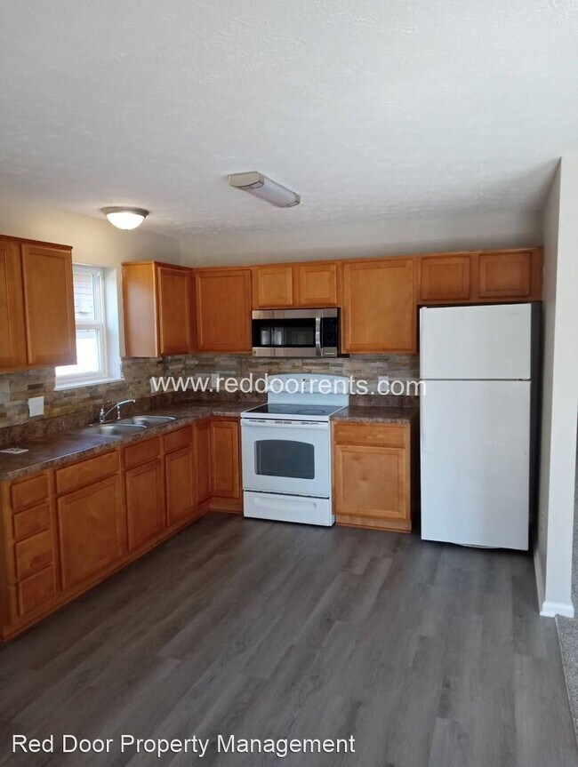 Building Photo - 3 br, 1 bath House - 3159 Graceland Ave