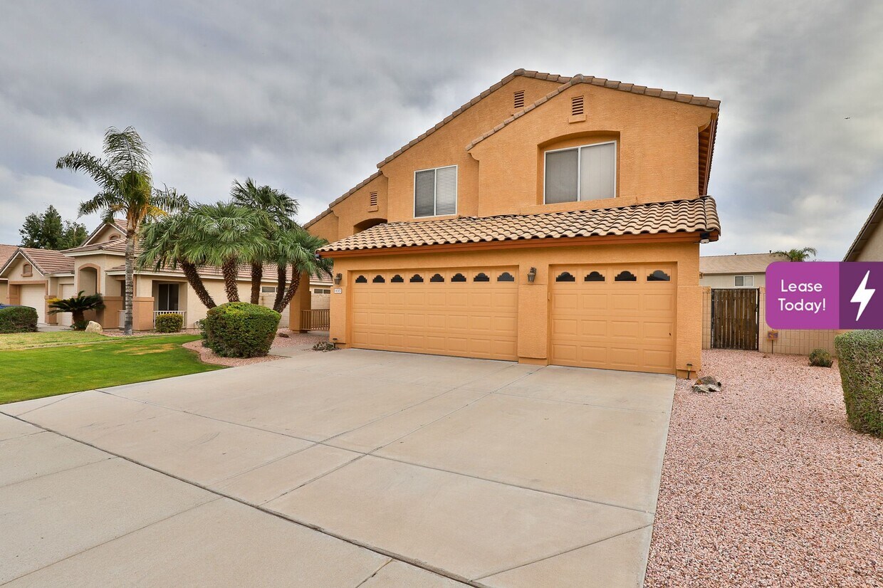 14307 W Piccadilly Ave, Goodyear, AZ 85395 House Rental in Goodyear