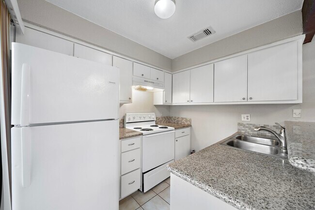 Foto del edificio - 12980 Greenway Chase Ct