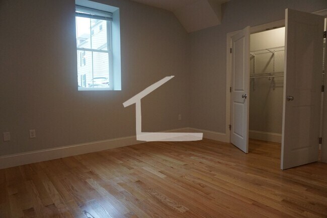 Foto del edificio - Amazing 3 bed 1.5 bath in Brighton...
