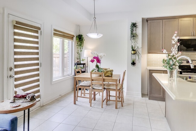 Building Photo - 1161 Carnegie Dr