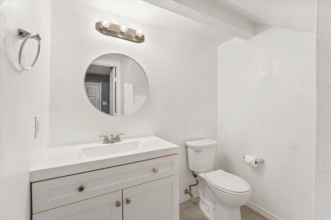 Photo - 6341 Bordeaux Ave Apartment