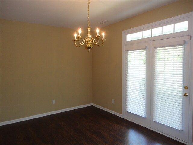 Foto del edificio - 4134 Vance Road North