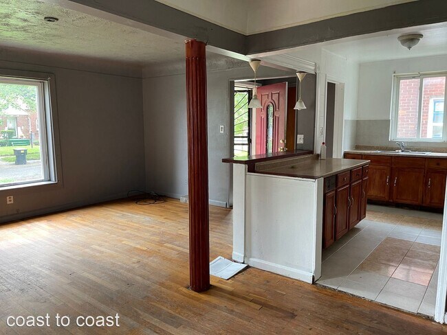 Foto del edificio - 3 br, 1 bath House - 12075 Faust