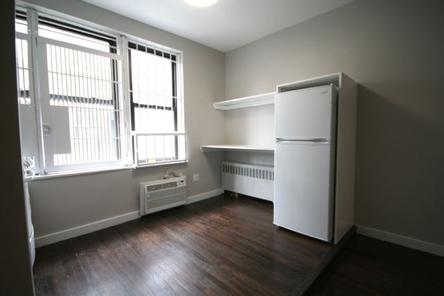 Foto principal - 418 E 14th St