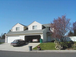 Building Photo - 16404 NE 9th Way