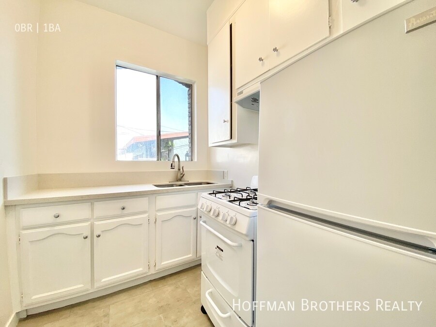 Foto principal - 1327 Magnolia Ave