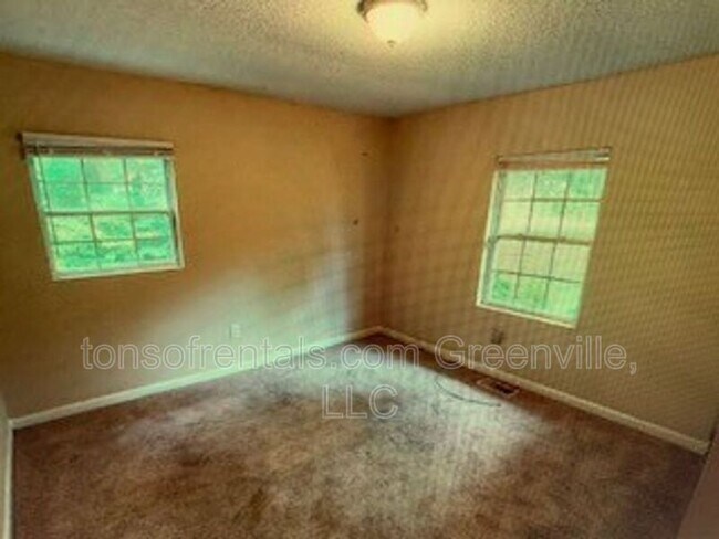Foto del edificio - 1501 Howard Dr