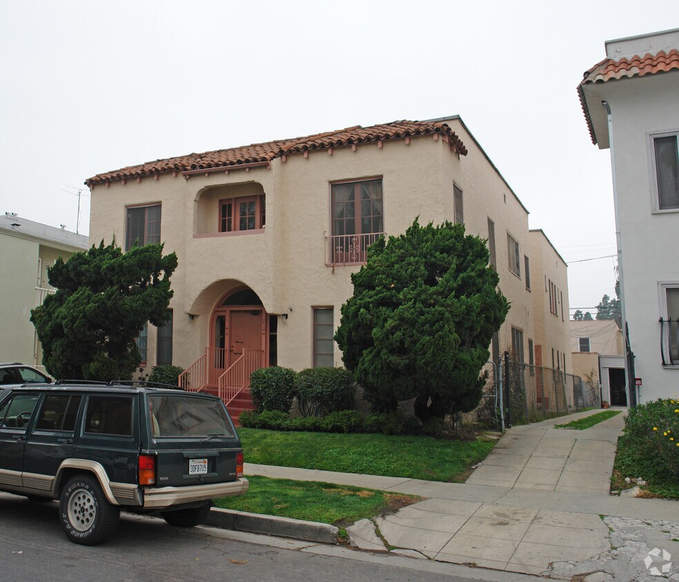 Building Photo - 617 N Spaulding Ave