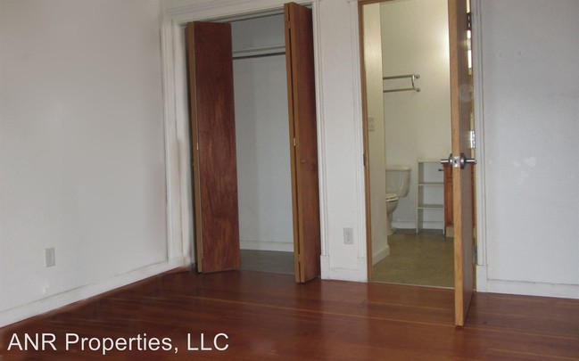 Building Photo - 1 br, 1 bath Apartment - 19 E Main