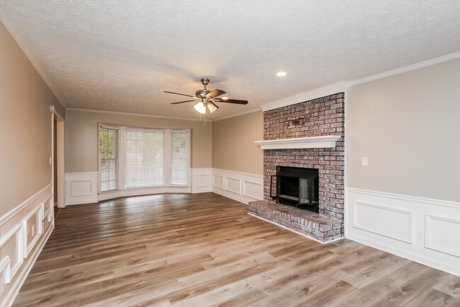 Building Photo - 3881 Wintergreen Ct