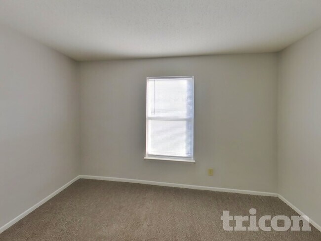 Foto del edificio - 773 Fern St