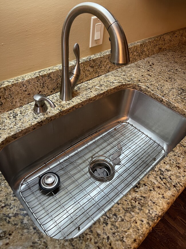deep single bowl stainless sink - 418 Clement Ave