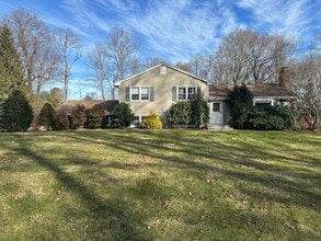 Building Photo - 65 Gate Ridge Rd