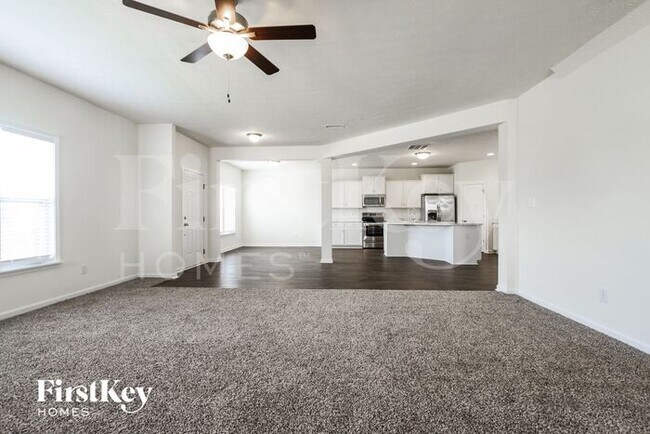 Building Photo - 7240 Lockford Walk N