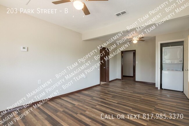 Foto del edificio - Newly Remodeled 3 Bedroom, 2 Bath in Cleburne