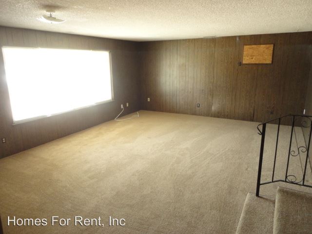 Building Photo - 23254 Avenue 196