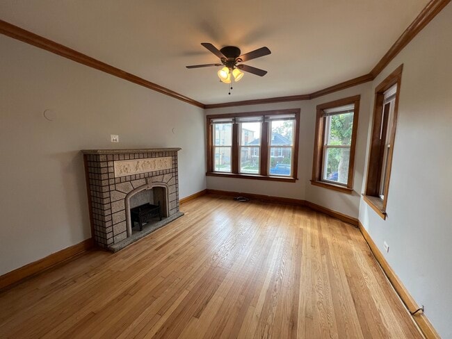 Building Photo - 3214 W 66th Pl