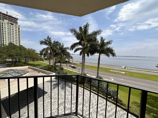 Balcony (view North) - 3301 Bayshore Blvd