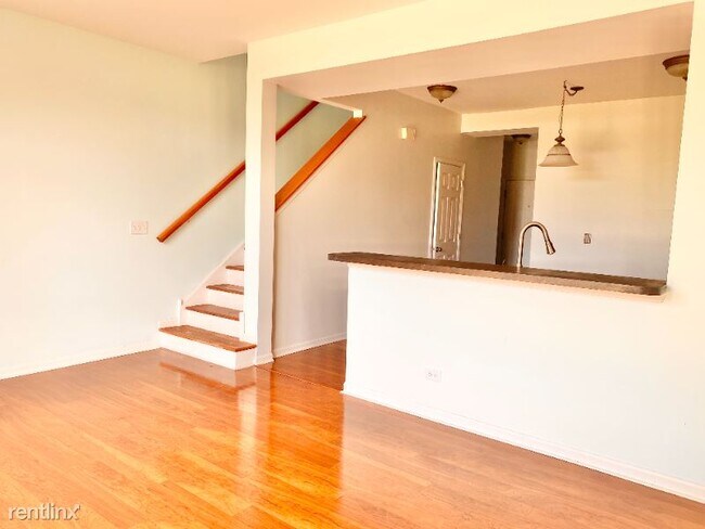 Foto del edificio - 2 br, 1.5 bath Townhome - 2243 Flagstone Ln