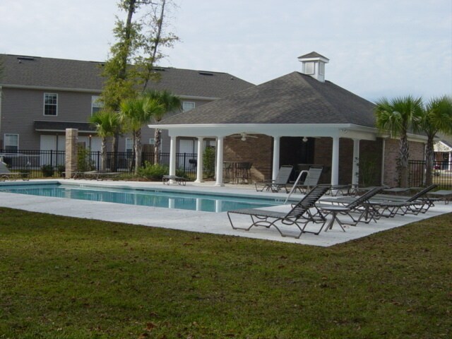 Building Photo - Townhouse for Rent In Camelot
