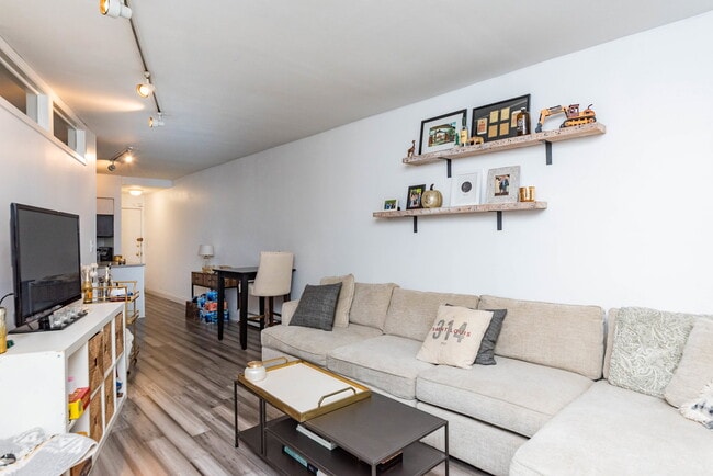 Photo - 1750 N Wells St Apartment