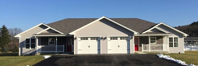 Building Photo - 135 Mallard Ln
