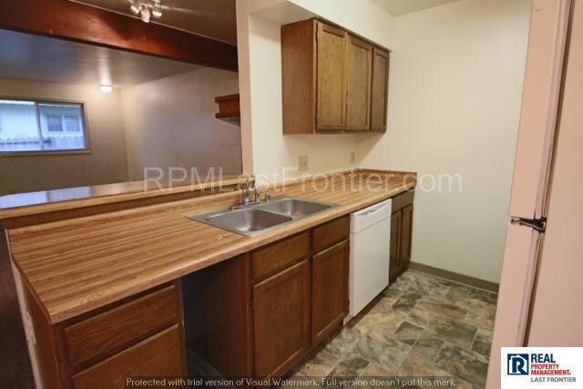 Building Photo - 8101 Briarwood St